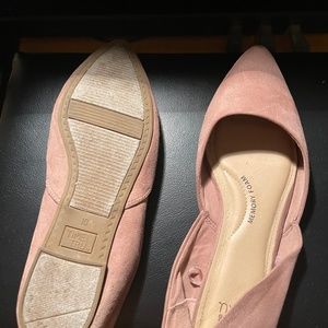 Women’s flats